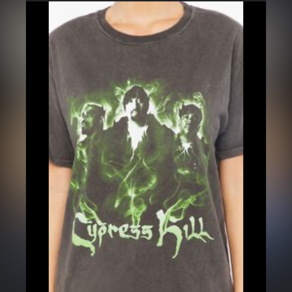 Tee shirt